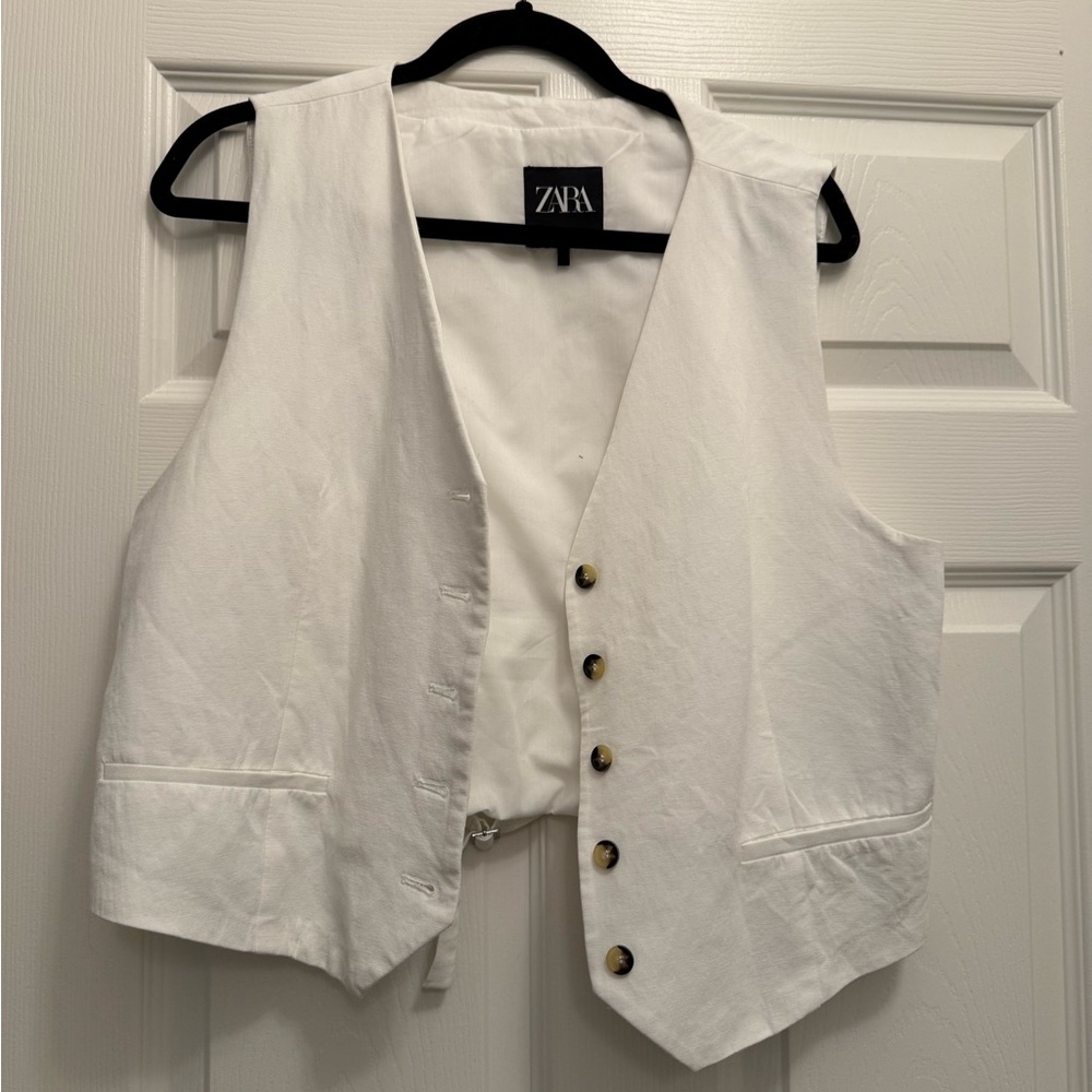 Zara White Buttoned Vest